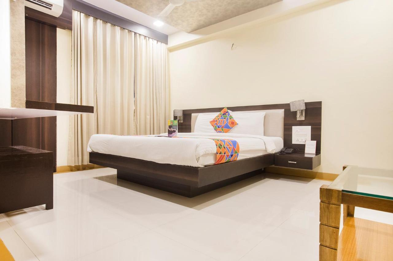 Fabexpress Time Square Hotel Thane Exterior foto