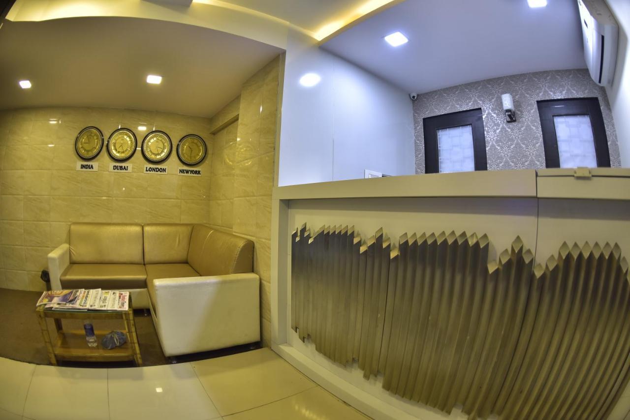 Fabexpress Time Square Hotel Thane Exterior foto
