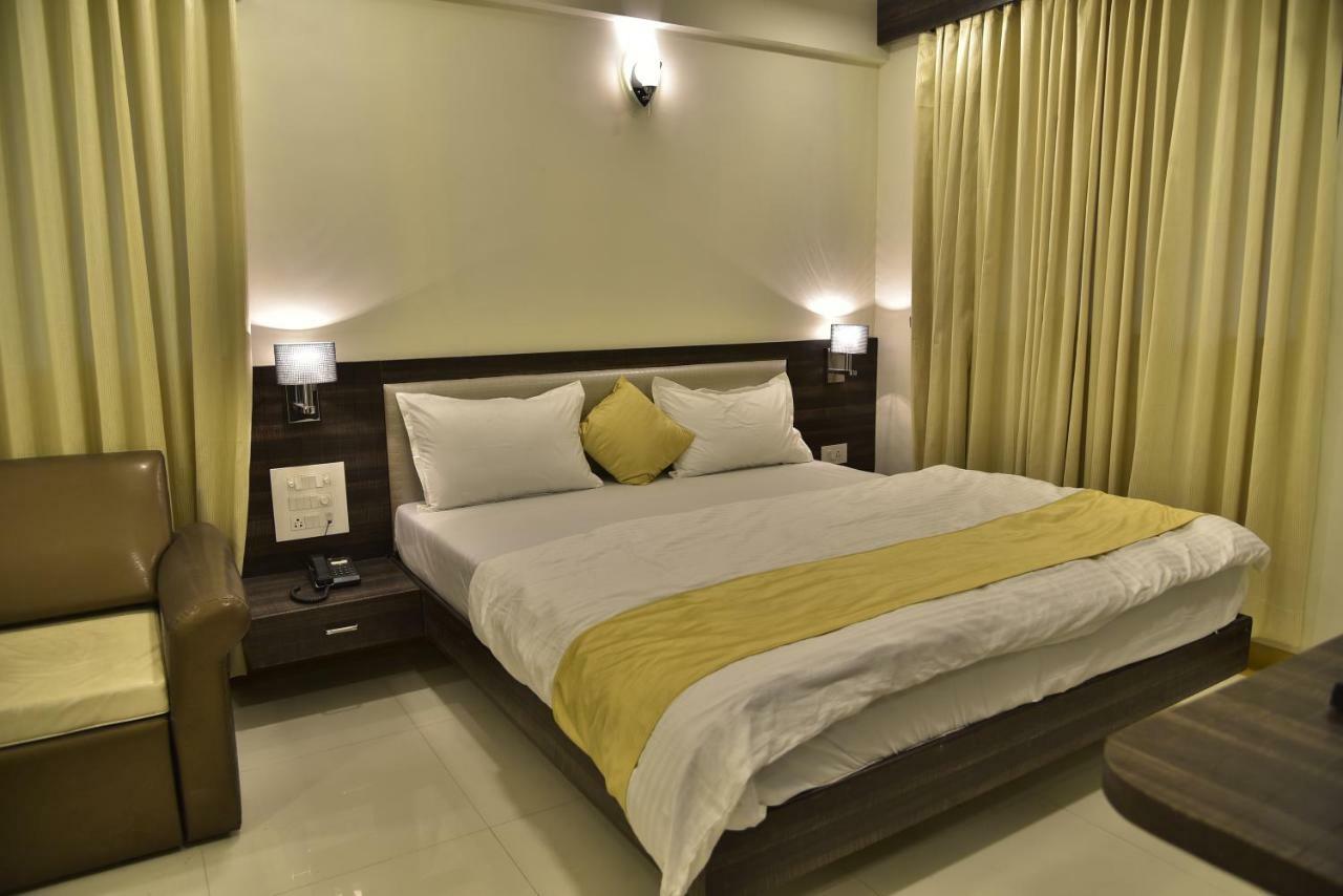 Fabexpress Time Square Hotel Thane Exterior foto