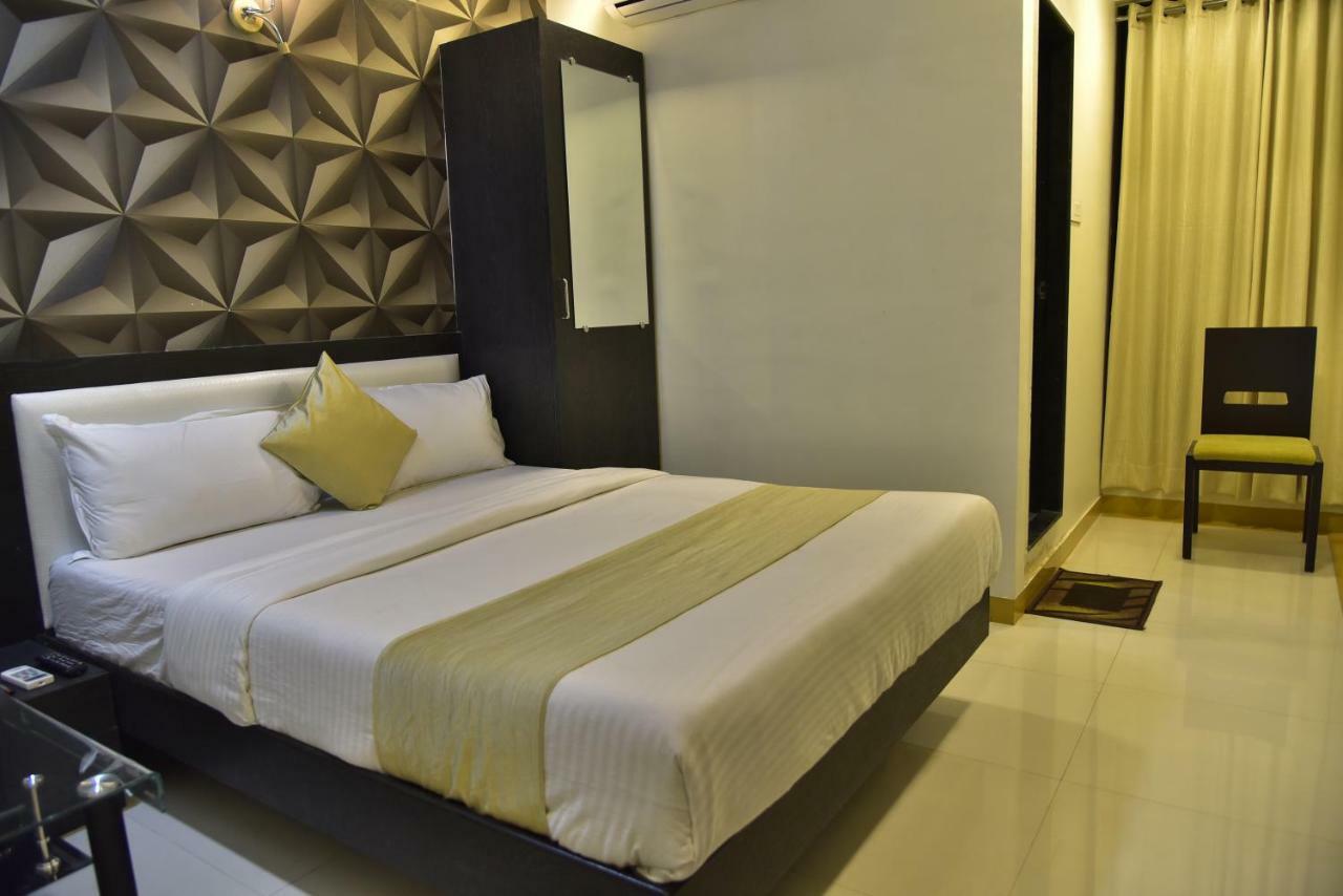 Fabexpress Time Square Hotel Thane Exterior foto