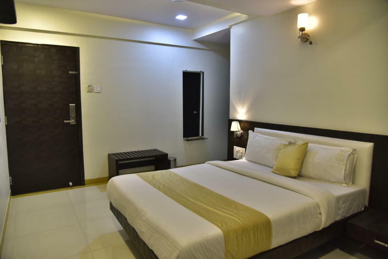 Fabexpress Time Square Hotel Thane Exterior foto